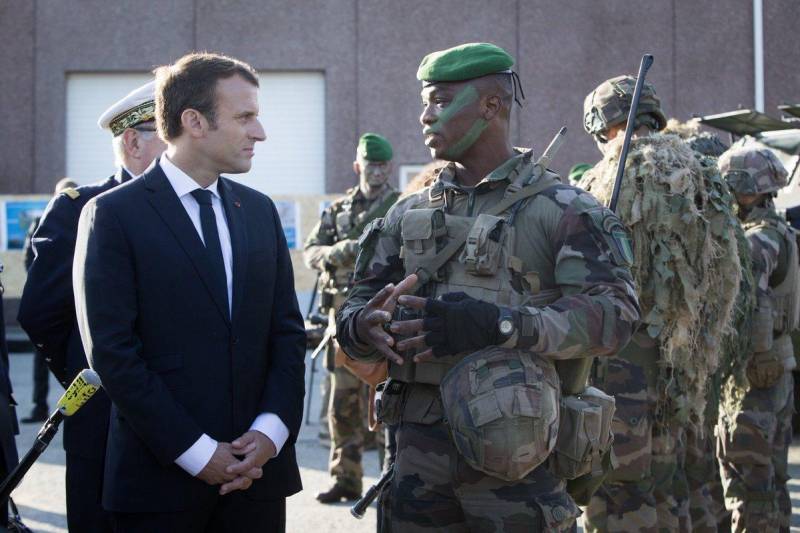 Emmanuel Macron en Estonie avec la Légion étrangère 